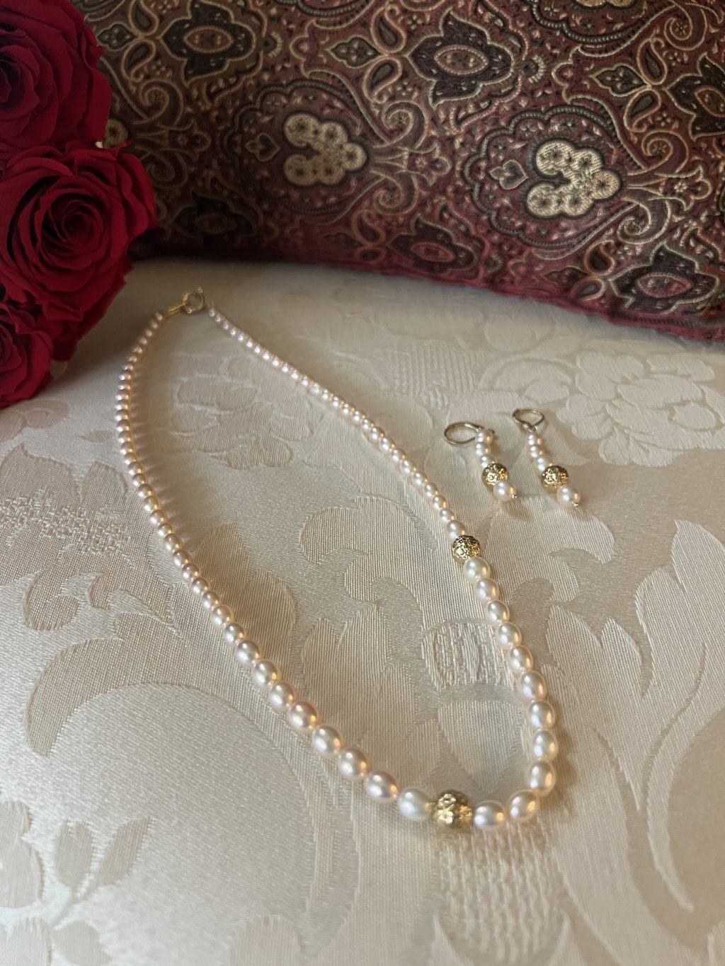 Cream Pearl Necklace Set