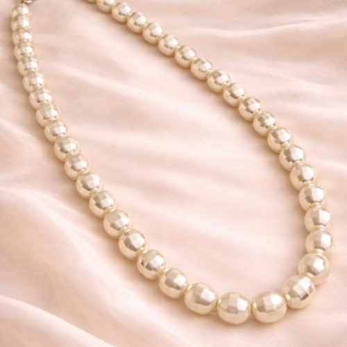 White Mother of Pearl Necklace